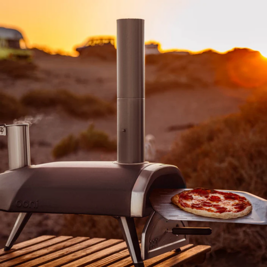 OONI Fyra 12 Portable WoodFired Pellet Outdoor Pizza Oven & Cover Bund