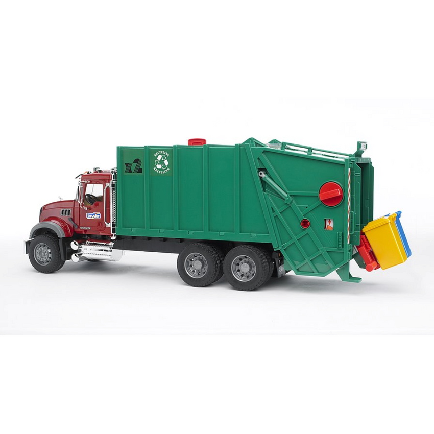 BRUDER 1:16 MACK Granite Garbage Truck