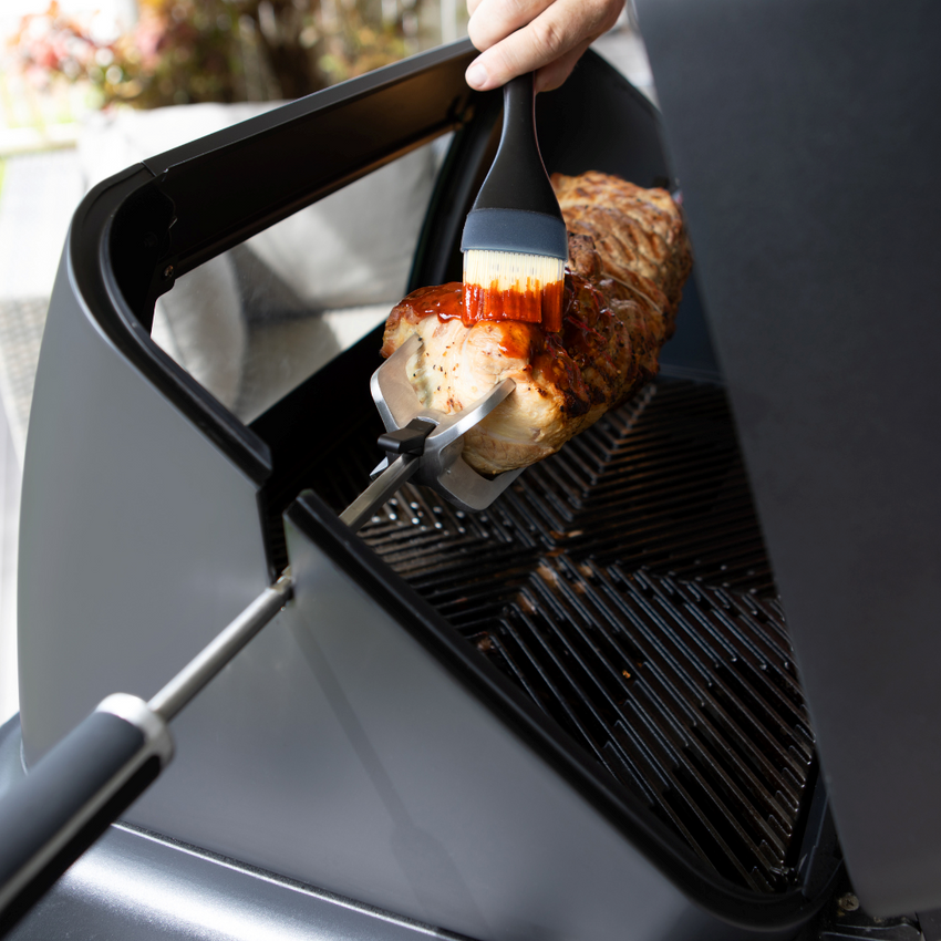 EVERDURE BY HESTON BLUMENTHAL Electric Rotisserie Suits Force BBQ