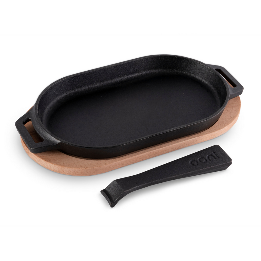 OONI Cast Iron SIZZLER Pan with Removable Handle & Thick Wooden Trivet