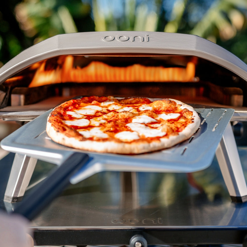 Ooni Koda 16 Gas Powered Pizza Oven - Starter Bundle